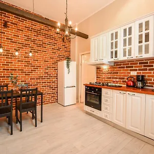 Gingerbread. Central Studio Near Sanador Hospital Apartament