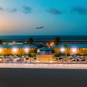 Hotel Curacao Airport ***