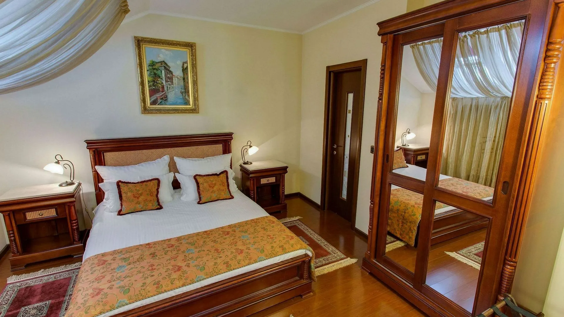 Vila Paris Boutique Hotel Bucarest 4*,