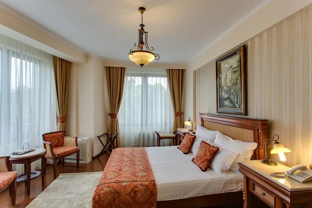 Vila Paris Boutique Hotel Бухарест