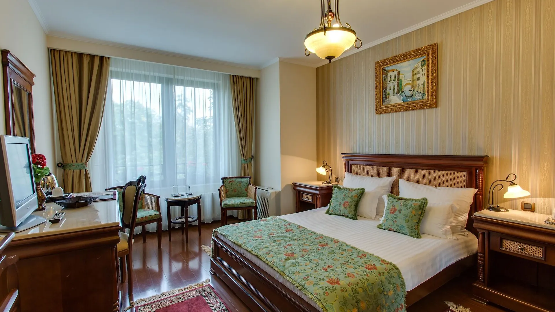 Vila Paris Boutique Hotel Бухарест 4*,